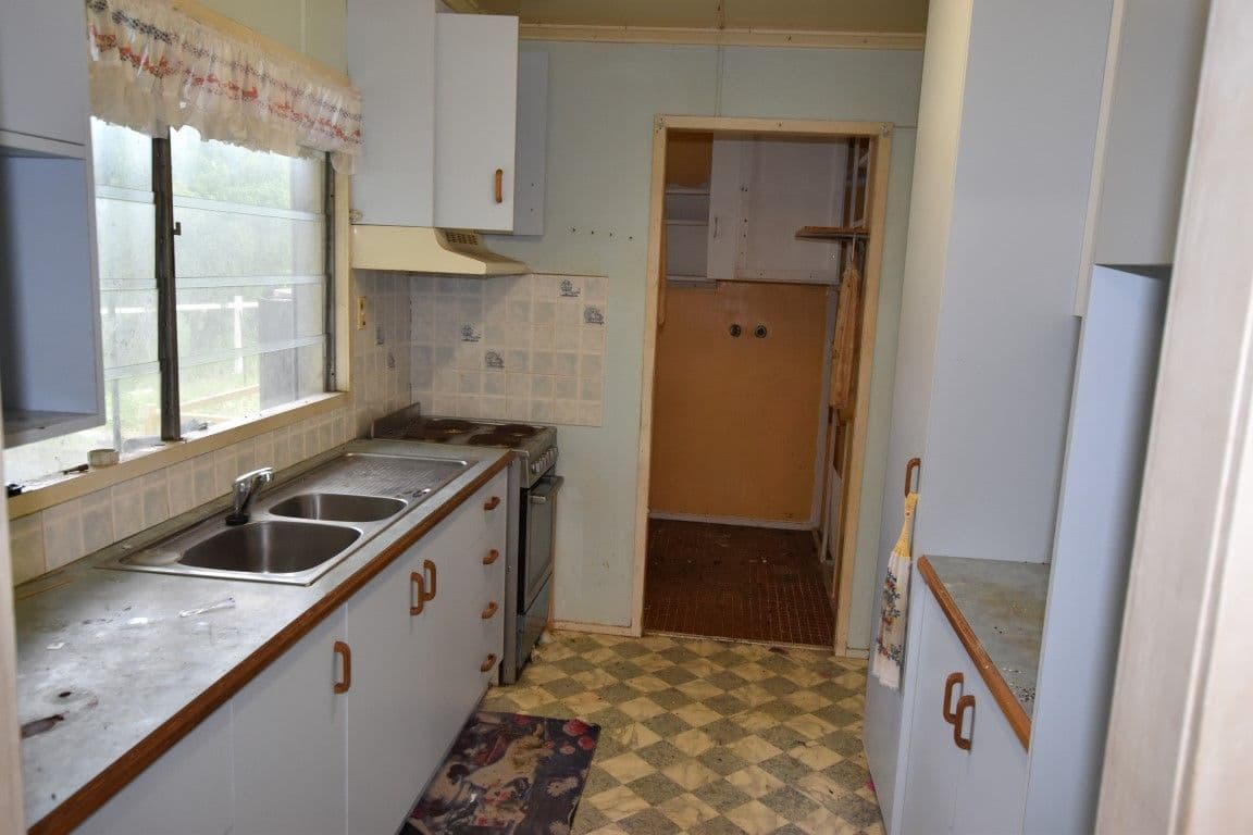 23 Paterson Street, West Gladstone QLD 4680, West Gladstone - Thumbnail 2