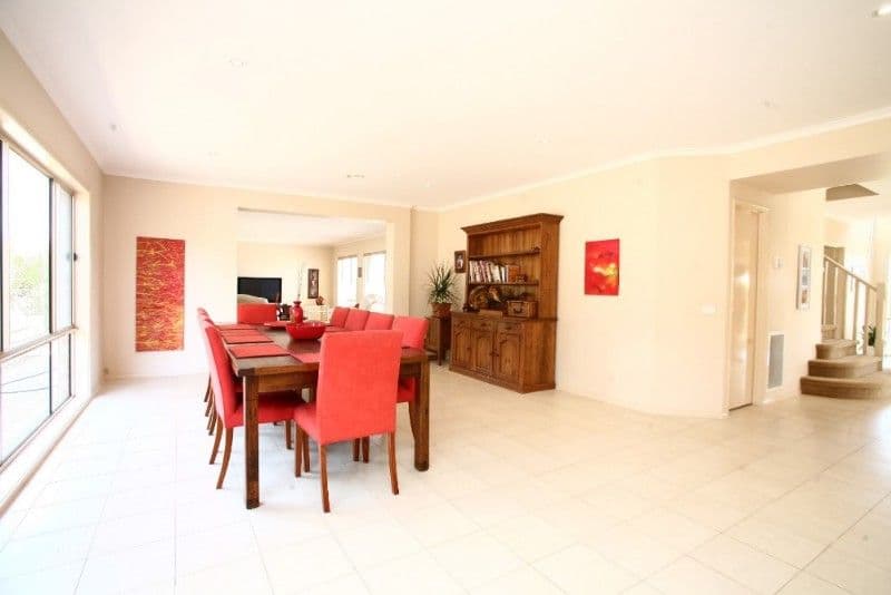 11-12 Bailey View Court, NARRE WARREN NORTH VIC 3804, Narre Warren North - Thumbnail 4