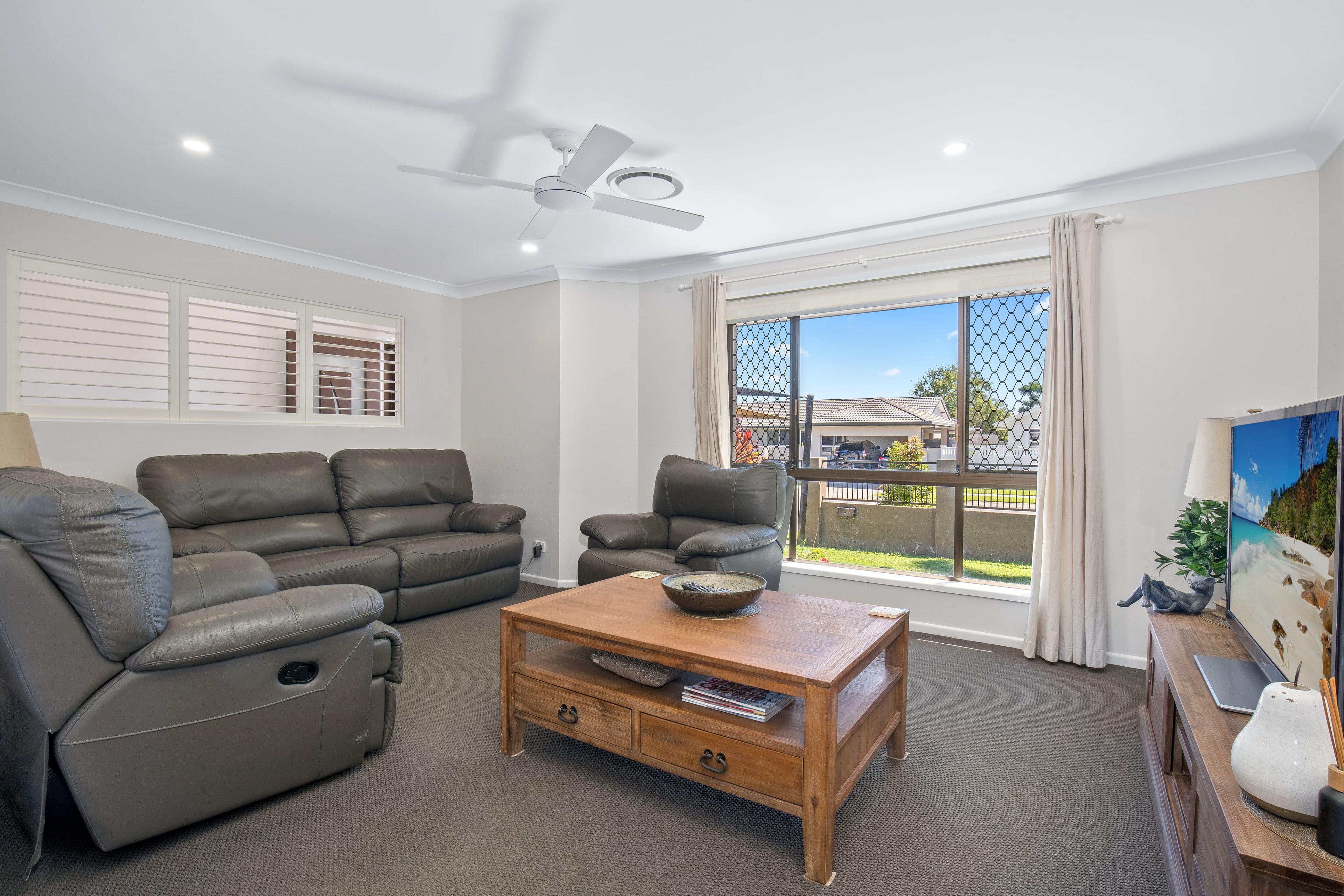 14 Auk Avenue, Burleigh Waters QLD 4220, Burleigh Waters - Thumbnail 4