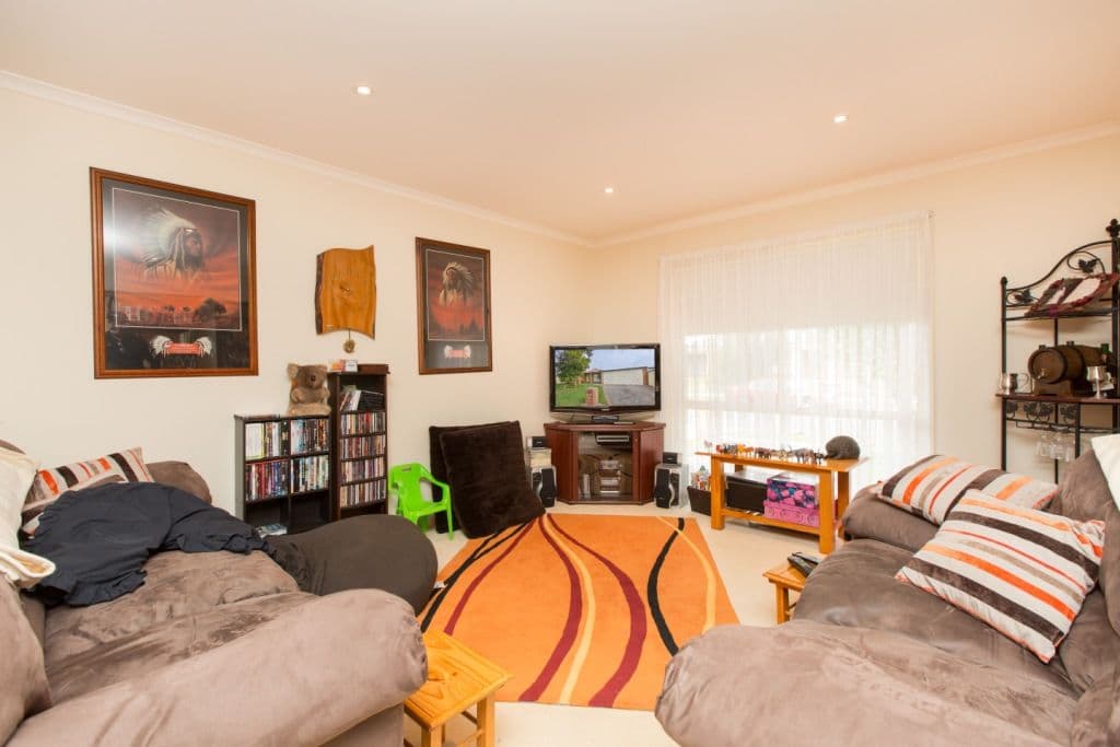 17 Durham Avenue, MILDURA VIC 3500, Mildura - Thumbnail 2