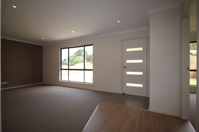 9 Albert Street, Oberon NSW 2787, Oberon - Thumbnail 2