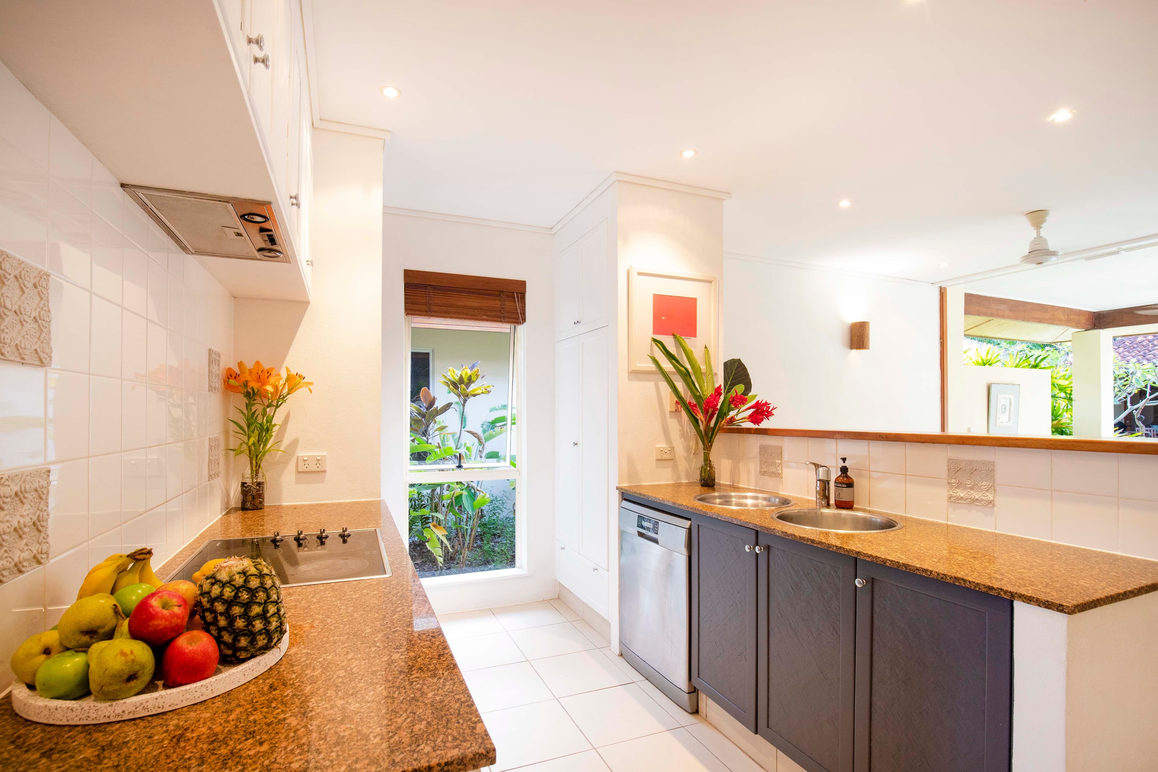 24 Andrews Close, Port Douglas QLD 4877, Port Douglas - Thumbnail 2