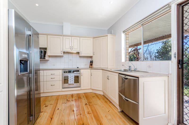 42 Burnbank Grove, Athelstone SA 5076, Athelstone - Thumbnail 3