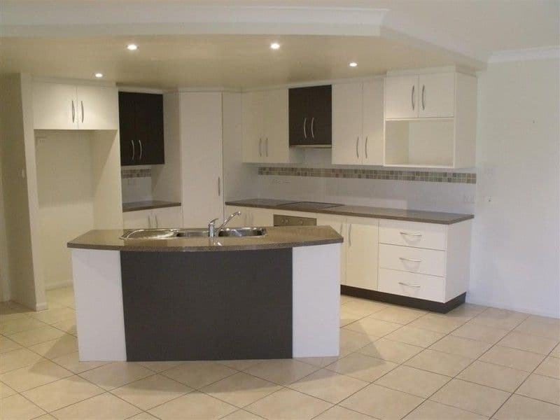 2 Sturt Court, GRACEMERE QLD 4702, Gracemere - Thumbnail 2