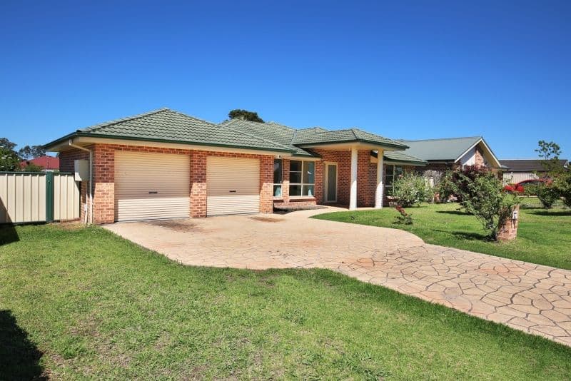 5 Golden Grove, Worrigee - Image 1