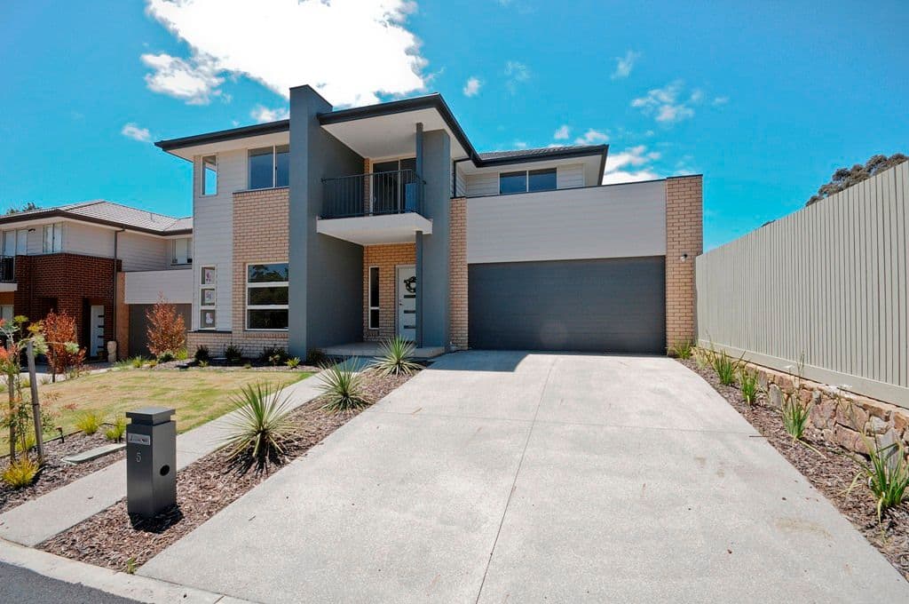 5 SAVARIS Court, CROYDON VIC 3136, Croydon - Thumbnail 2