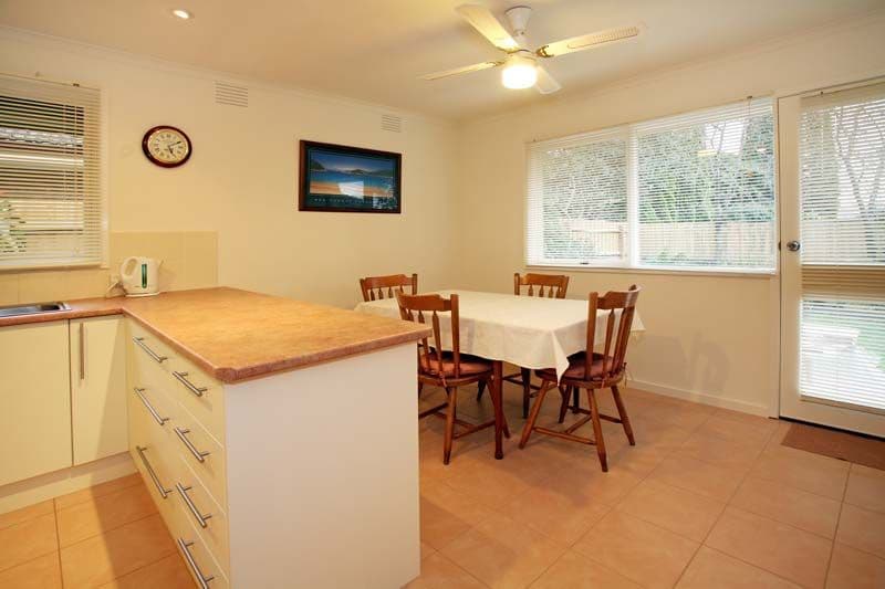 24 Crestdale Road, WANTIRNA VIC 3152, Wantirna - Thumbnail 3