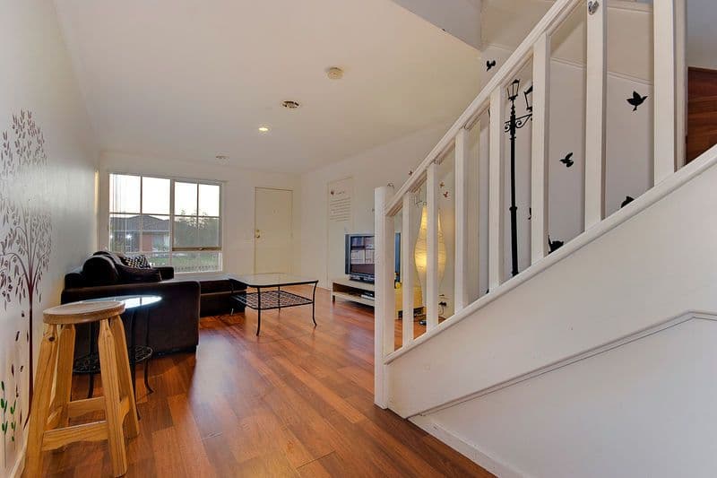 64 Kings Court, OAKLEIGH EAST VIC 3166, Oakleigh East - Thumbnail 2