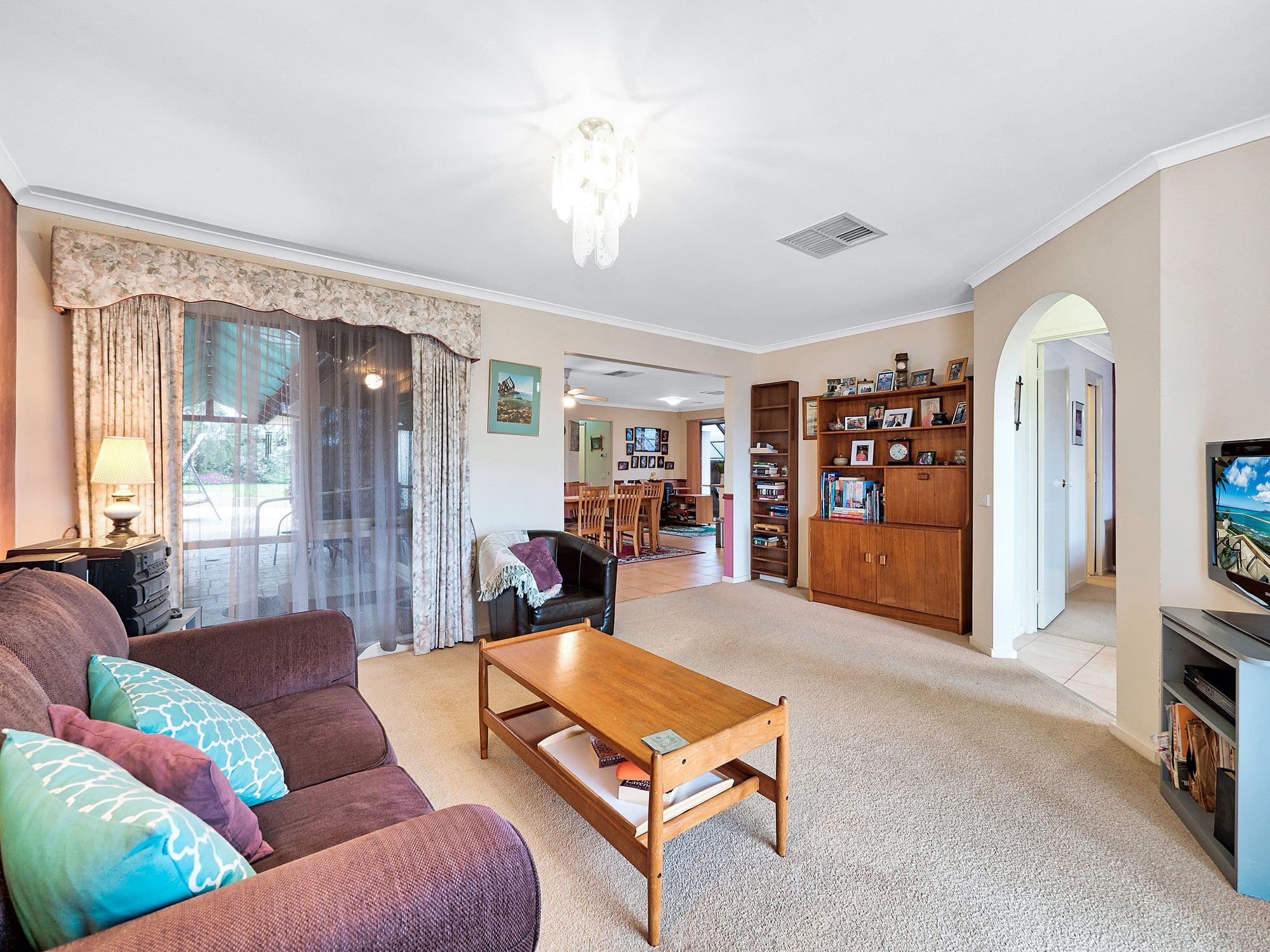 27 Andrea Crescent, Cranbourne North VIC 3977, Cranbourne North - Thumbnail 3