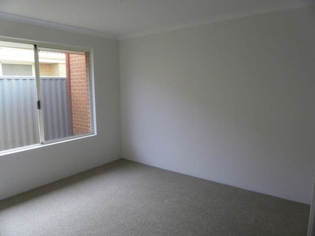 15 Jefferson Way, PIARA WATERS WA 6112, Piara Waters - Thumbnail 7