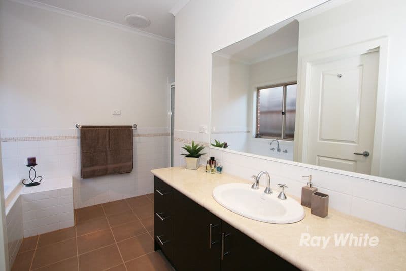 28a Riddell Road, WANTIRNA SOUTH VIC 3152, Wantirna South - Thumbnail 5