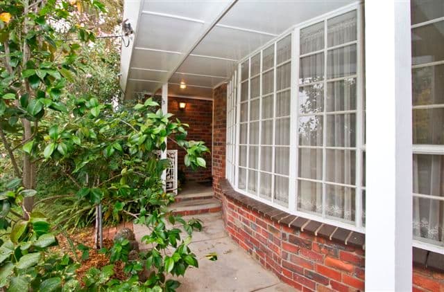 27 Robern Parade, VIEWBANK VIC 3084, Viewbank - Image 1