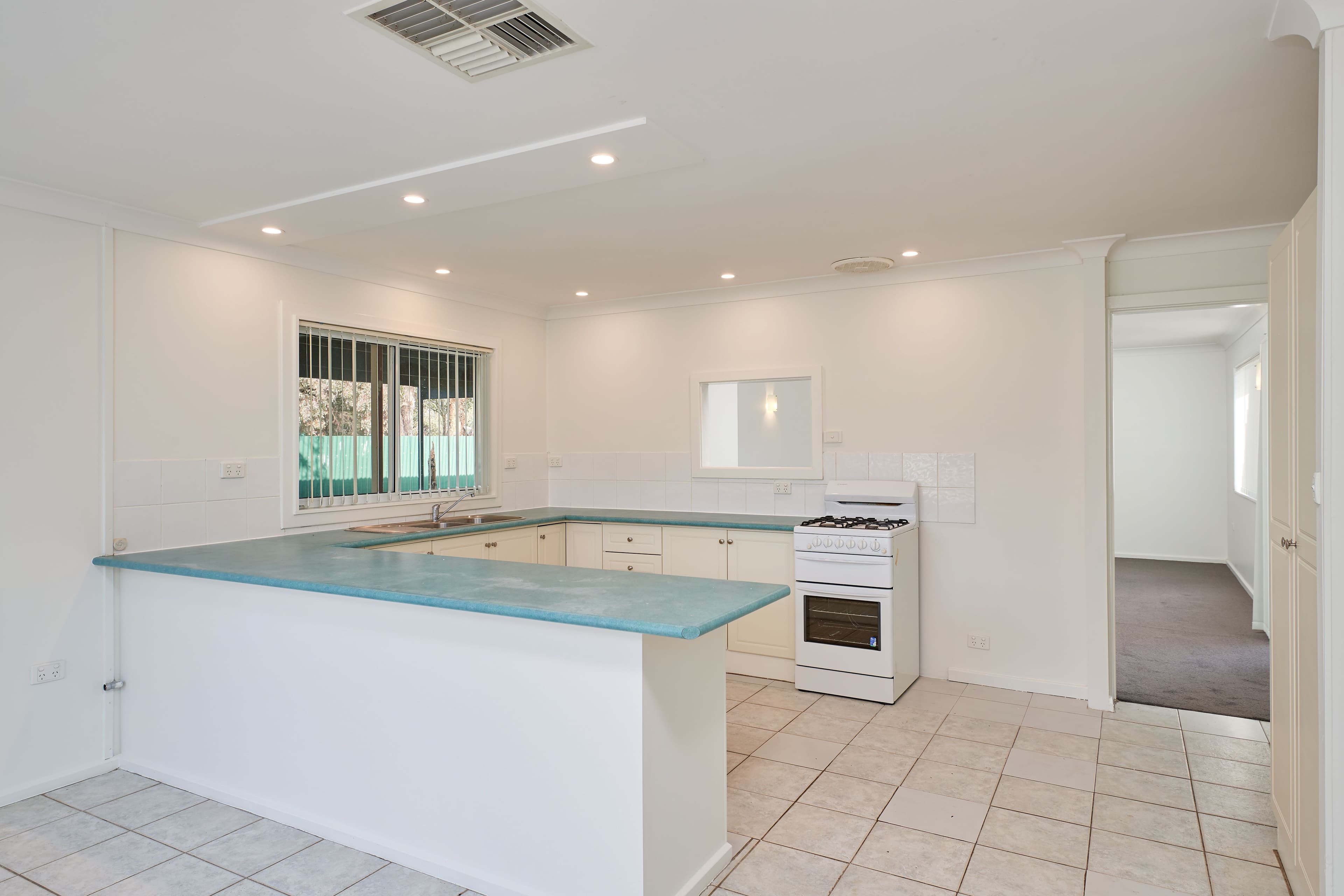 6 Nyrang Street, Tolland NSW 2650, Tolland - Thumbnail 2