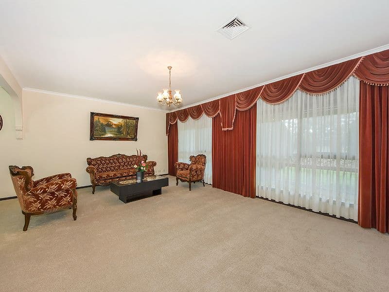 304 Sunshine Avenue, KEILOR DOWNS VIC 3038, Keilor Downs - Thumbnail 2