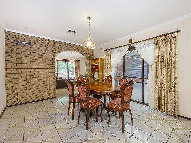 304 Sunshine Avenue, KEILOR DOWNS VIC 3038, Keilor Downs - Thumbnail 7