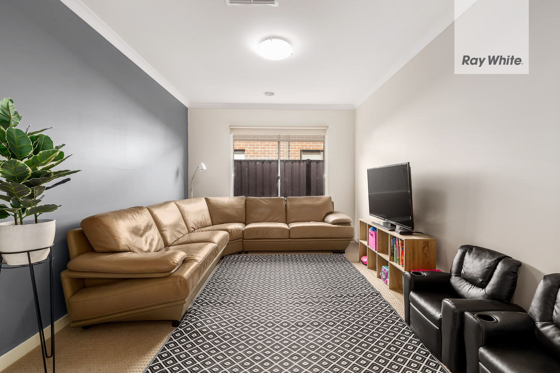 35 Lockhart Street, Mernda VIC 3754, Mernda - Thumbnail 4
