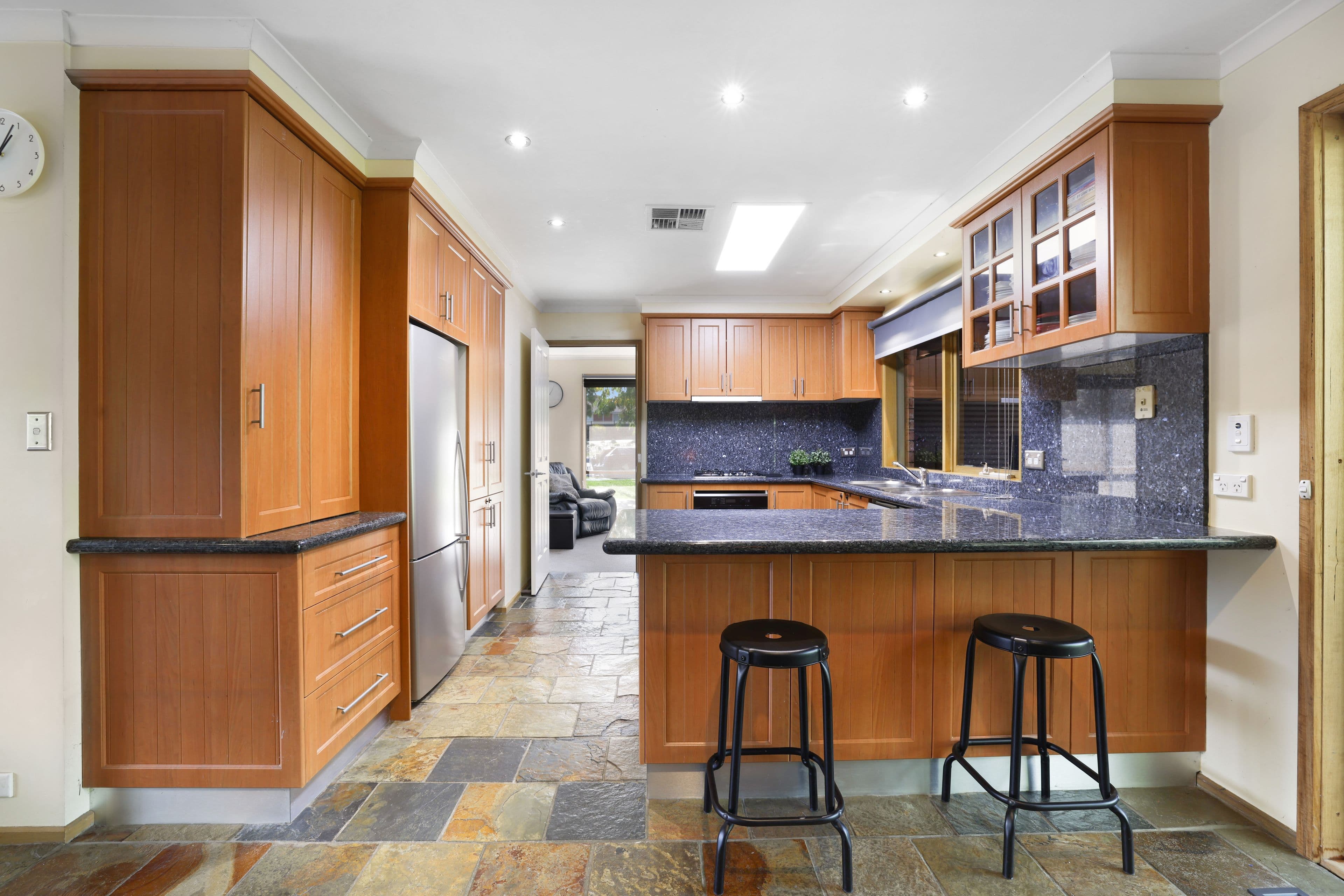 71 Deschamp Court, Rowville VIC 3178, Rowville - Thumbnail 2