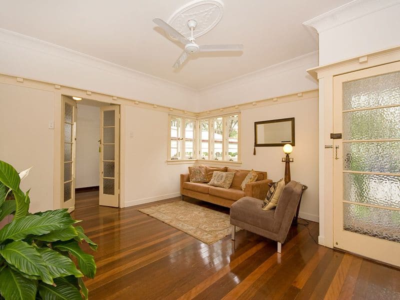 44 Weinholt Street, SHERWOOD QLD 4075, Sherwood - Thumbnail 3