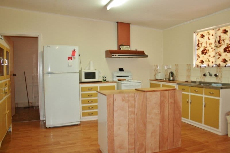 27 North Terrace, Snowtown SA 5520, Snowtown - Thumbnail 2