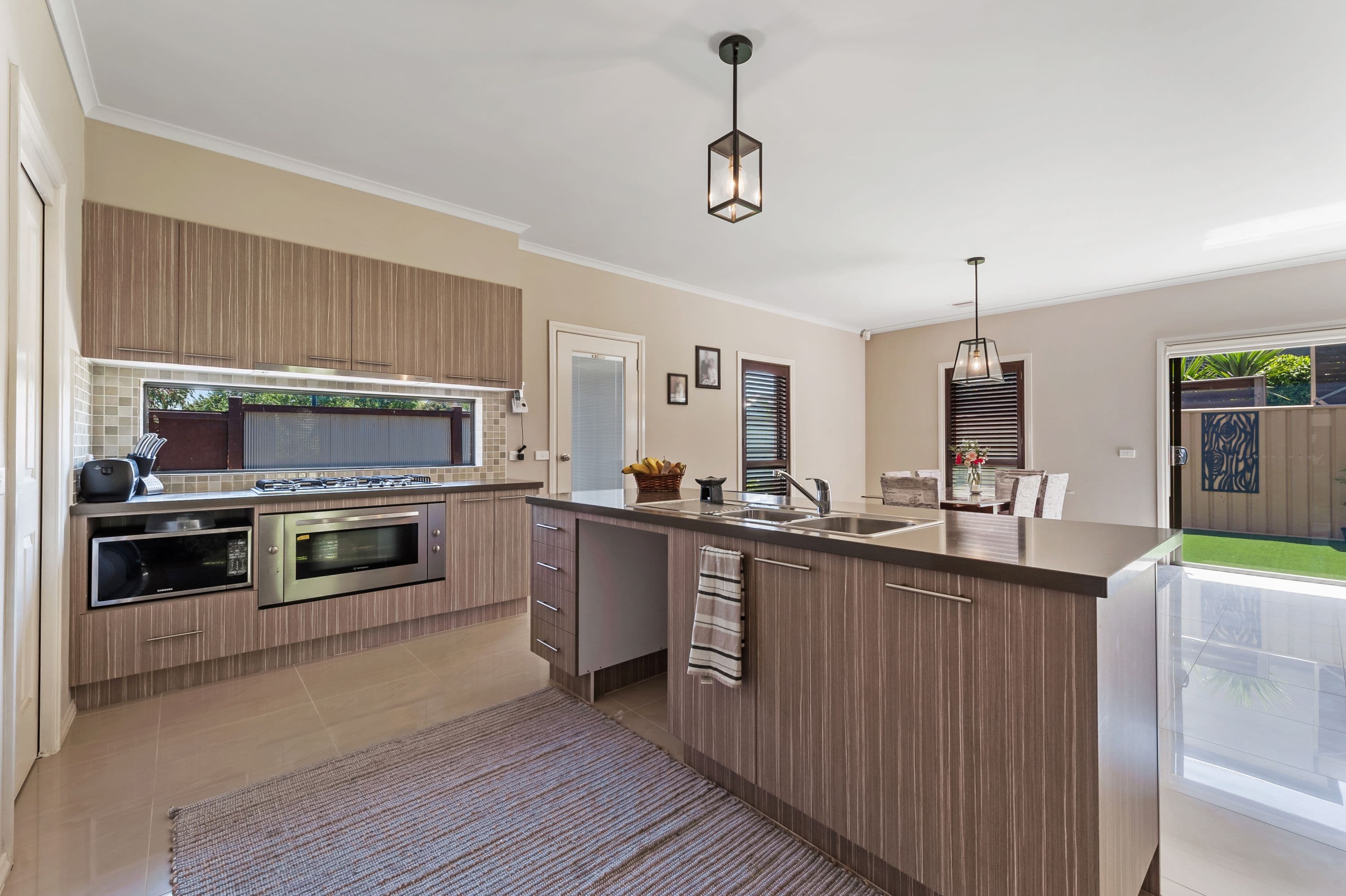 9 Irwin Gardens, Caroline Springs VIC 3023, Caroline Springs - Thumbnail 8