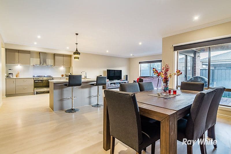 24 Fleuve Rise, Clyde North VIC 3978, Clyde North - Thumbnail 5