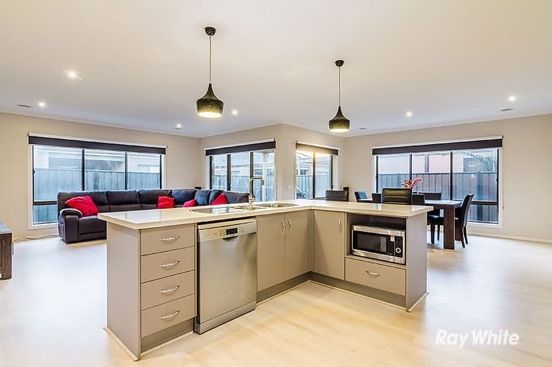 24 Fleuve Rise, Clyde North VIC 3978, Clyde North - Thumbnail 8