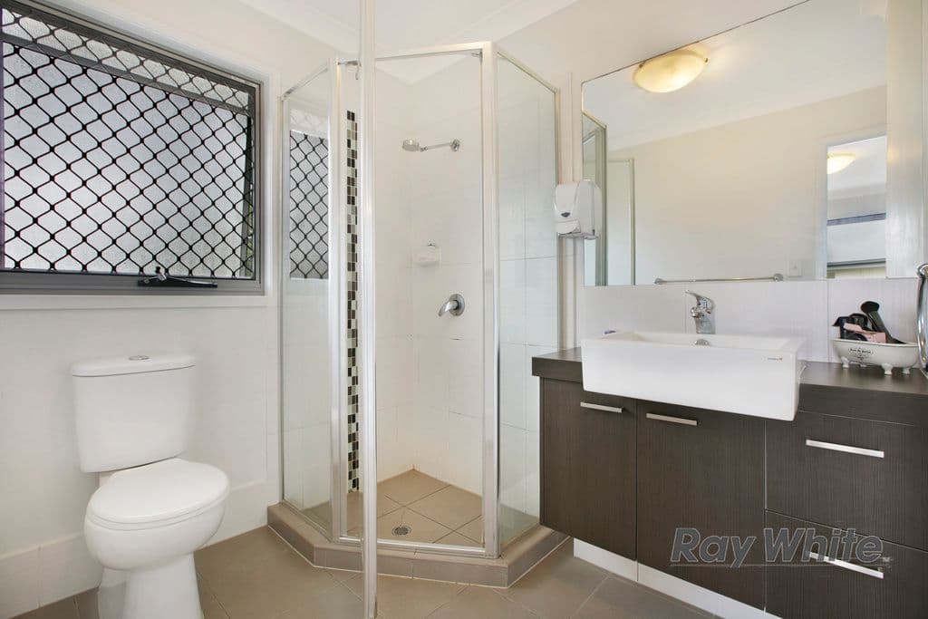 Unit 4, 49 Mt Cotton Road, Capalaba QLD 4157, Capalaba - Thumbnail 3