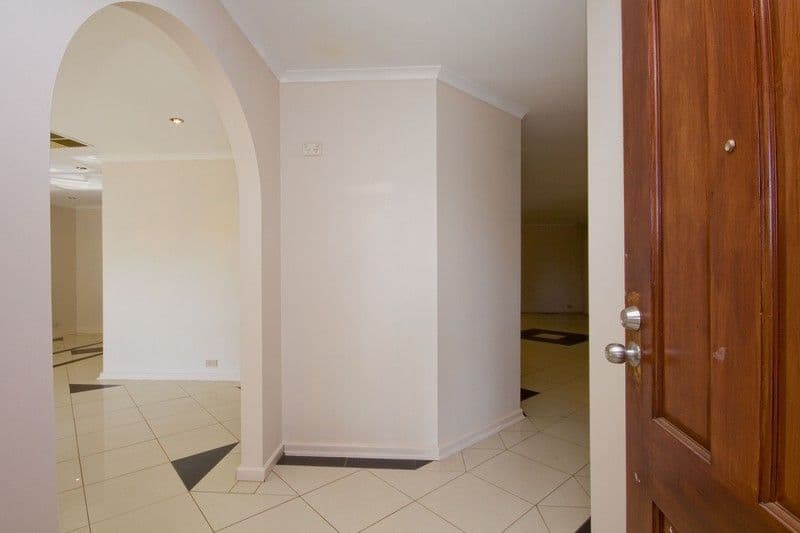 16 Havelock Avenue, Engadine, Engadine - Thumbnail 2