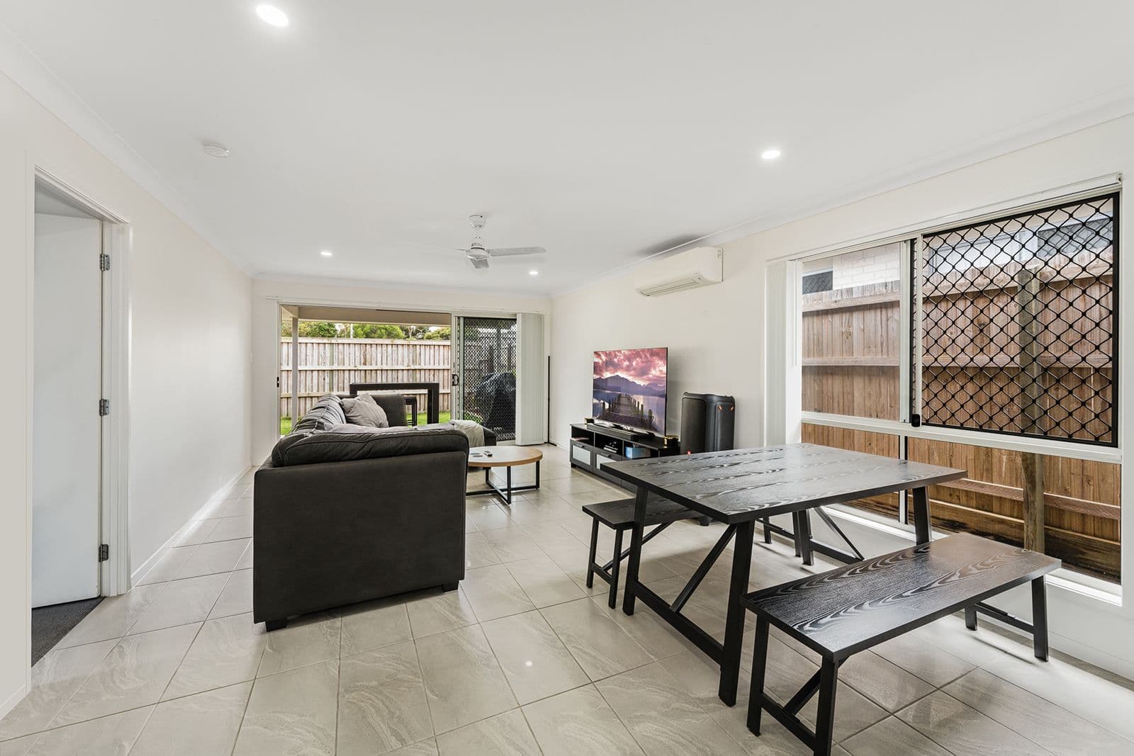 9 Lapetus Street, Burpengary QLD 4505, Burpengary - Thumbnail 4