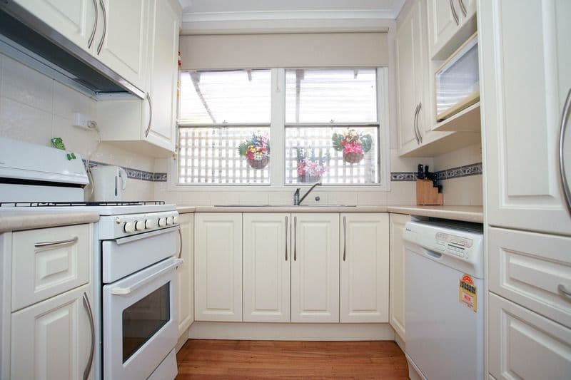4 Stenocarpus Drive, DOVETON VIC 3177, Doveton - Thumbnail 3