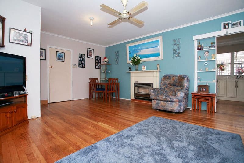 4 Stenocarpus Drive, DOVETON VIC 3177, Doveton - Thumbnail 4