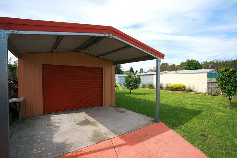 4 Stenocarpus Drive, DOVETON VIC 3177, Doveton - Thumbnail 8