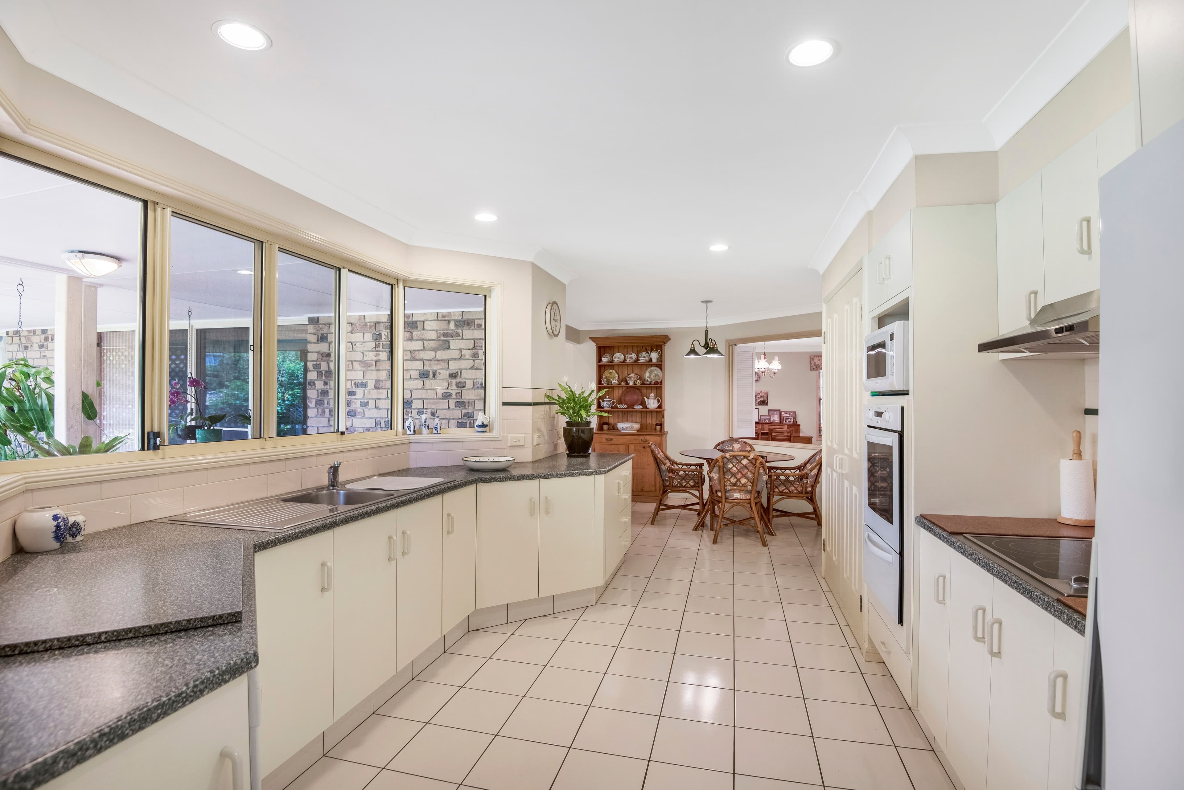 5 Glen Ayr Drive, Banora Point - Thumbnail 3
