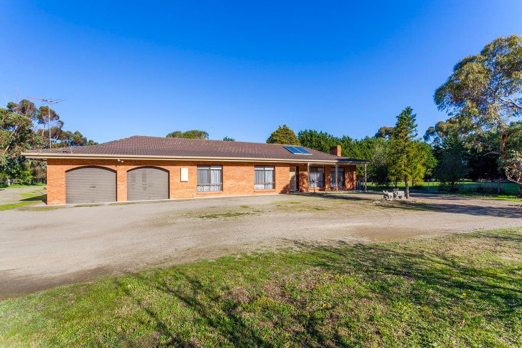 16 Kalkarra Crescent, MOUNT DUNEED VIC 3216, Mount Duneed - Thumbnail 2