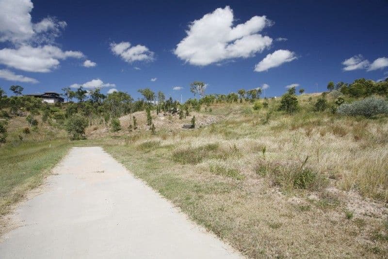 30 Minstrel Court, BUSHLAND BEACH QLD 4818, Bushland Beach - Thumbnail 6