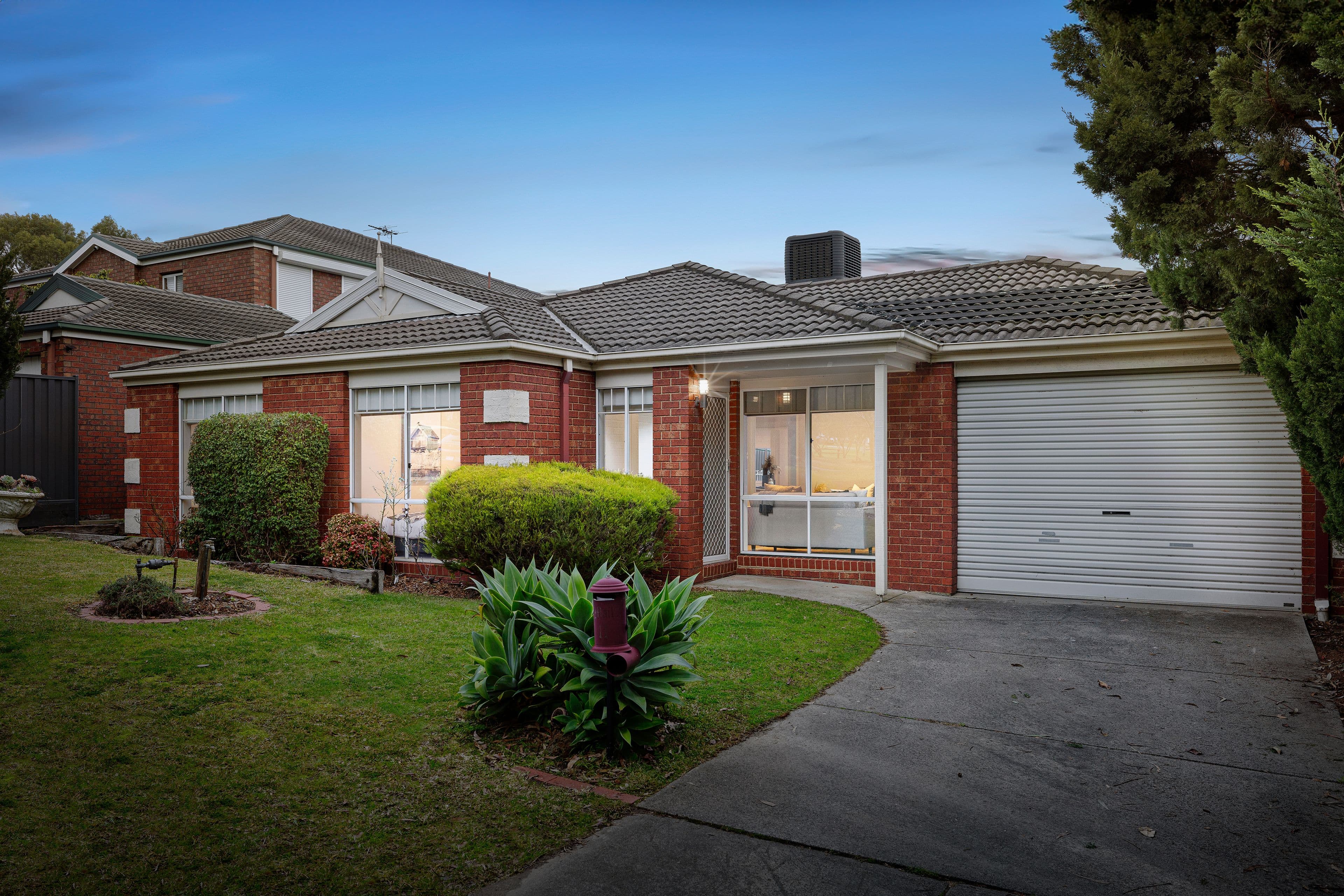 11 Nestle Retreat, Berwick VIC 3806, Berwick - Image 1