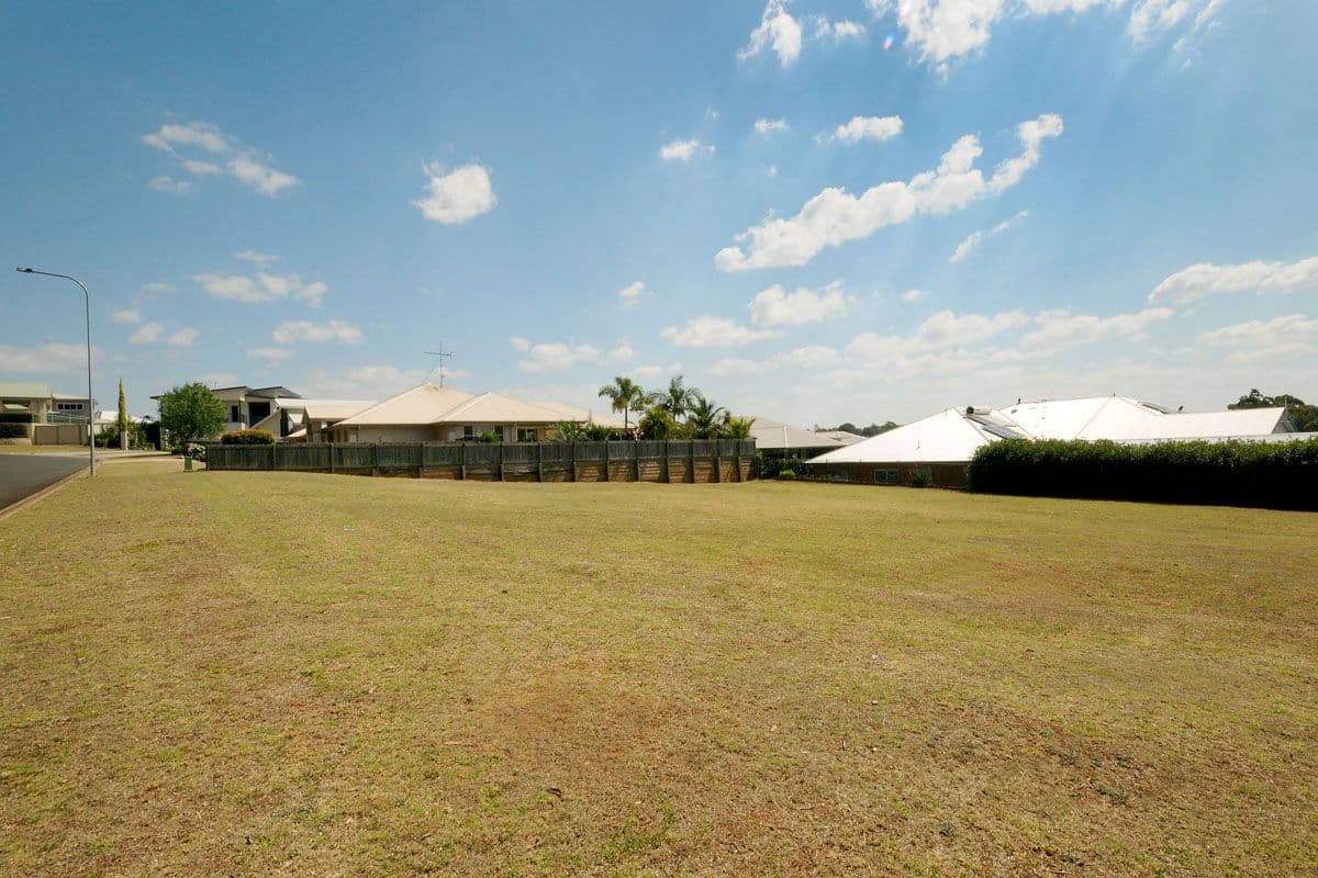 11 Pelican Drive, RANGEVILLE QLD 4350, Rangeville - Thumbnail 4