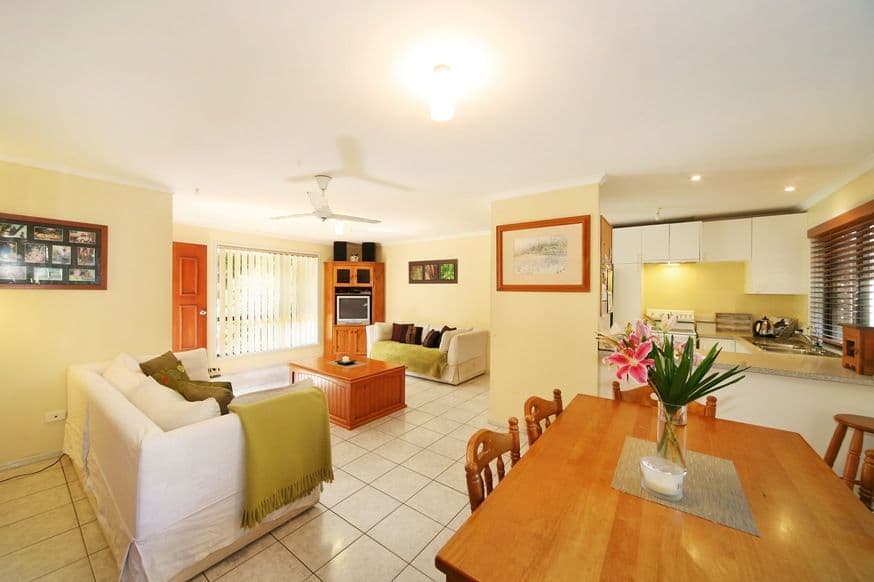 10 REGENT Court, MOUNT COOLUM QLD 4573, Mount Coolum - Thumbnail 2