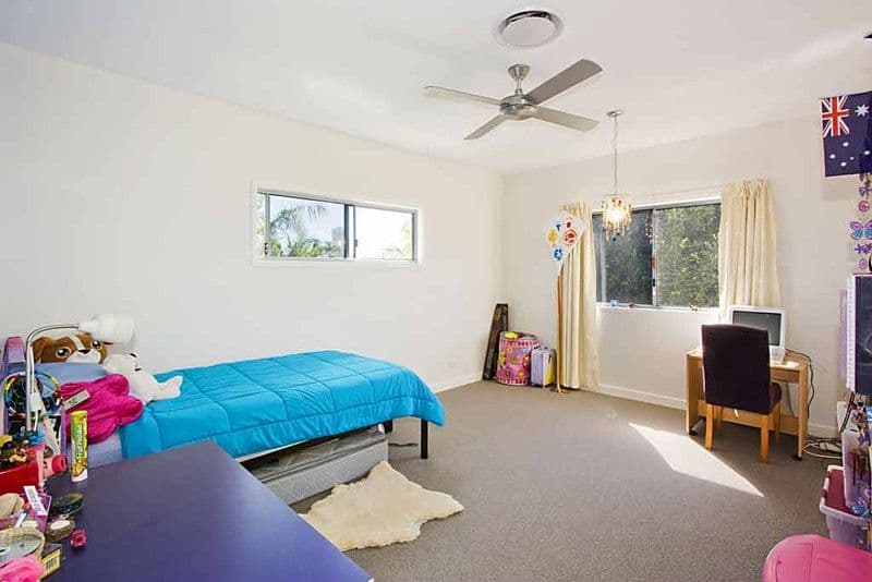 2 Joy Avenue, BURLEIGH HEADS QLD 4220, Burleigh Heads - Thumbnail 8
