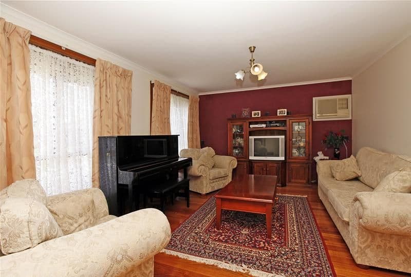 51 Freeman Crescent, MILL PARK VIC 3082, Mill Park - Thumbnail 2