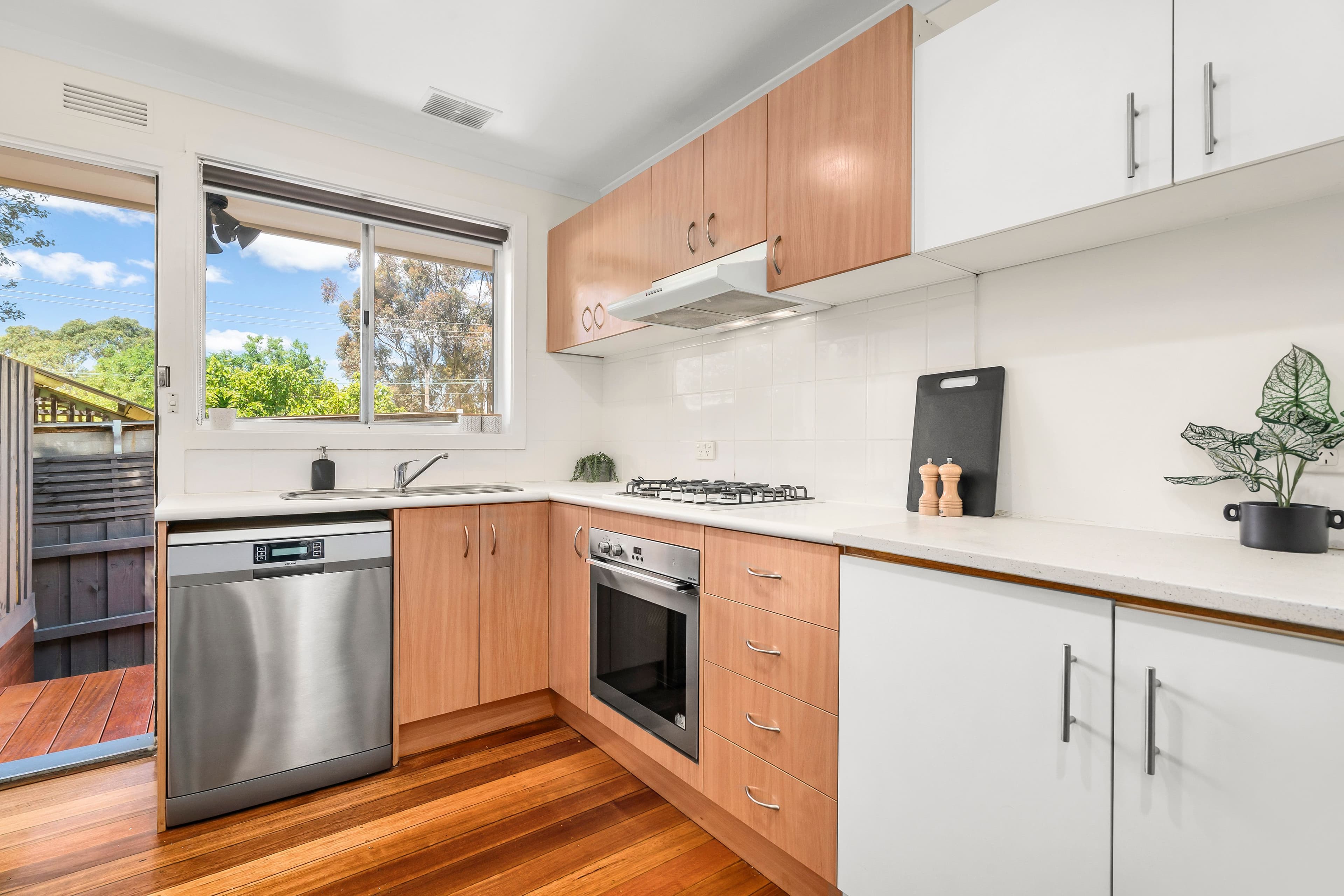 100 Ferntree Gully Road, Oakleigh East VIC 3166, Oakleigh East - Thumbnail 3