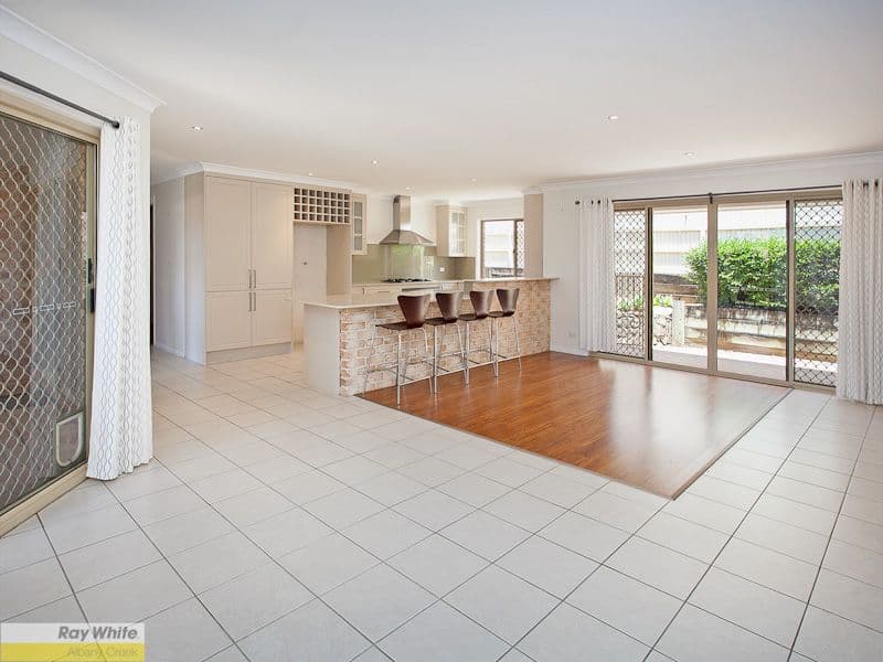 30 Gleneagles Crescent, ALBANY CREEK QLD 4035, Albany Creek - Thumbnail 3