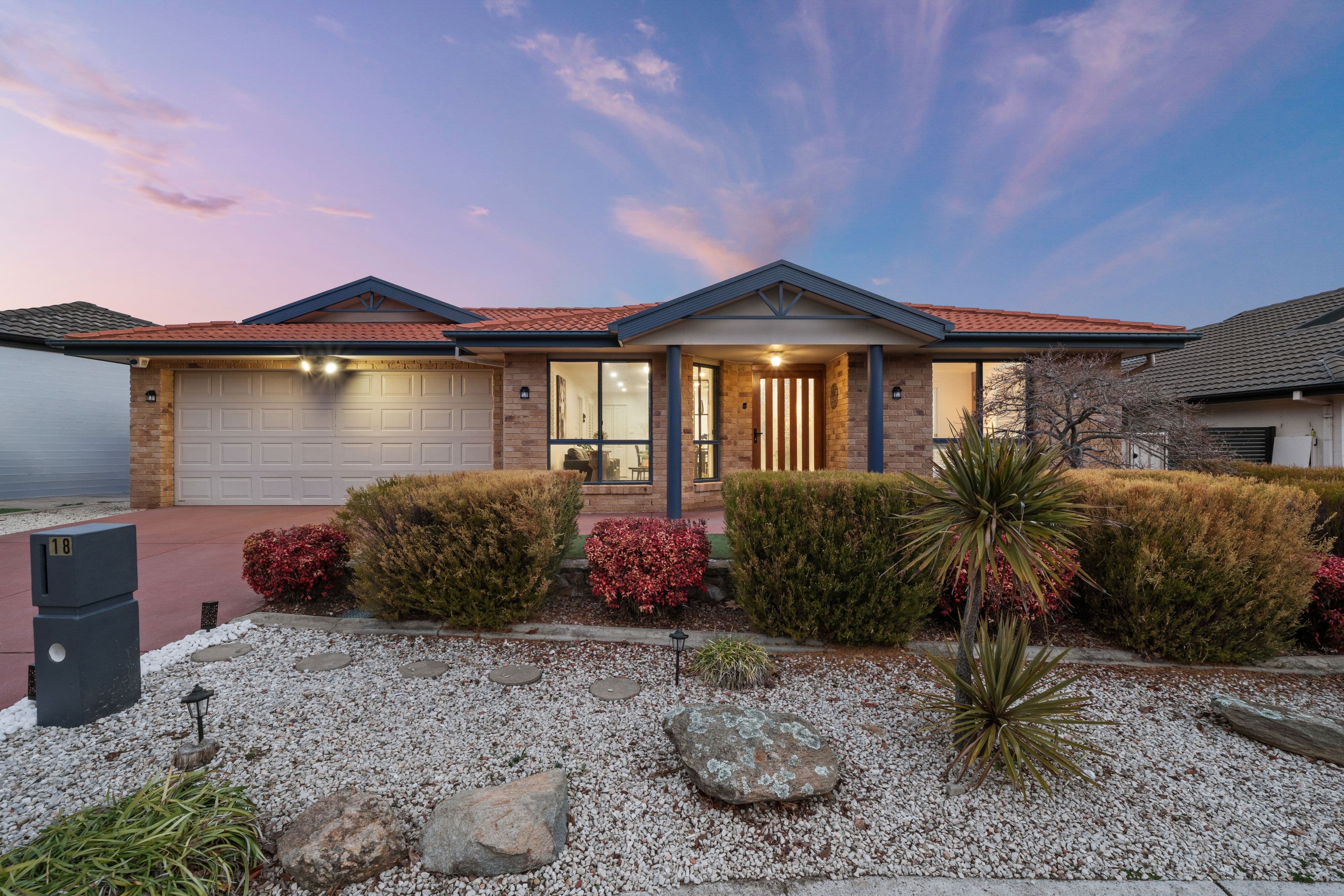 18 Oxenham Circuit, Gordon ACT 2906, Gordon - Thumbnail 2
