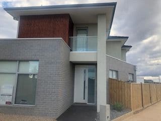 71 Cassinia Circuit, Tarneit VIC 3029, Tarneit - Thumbnail 2