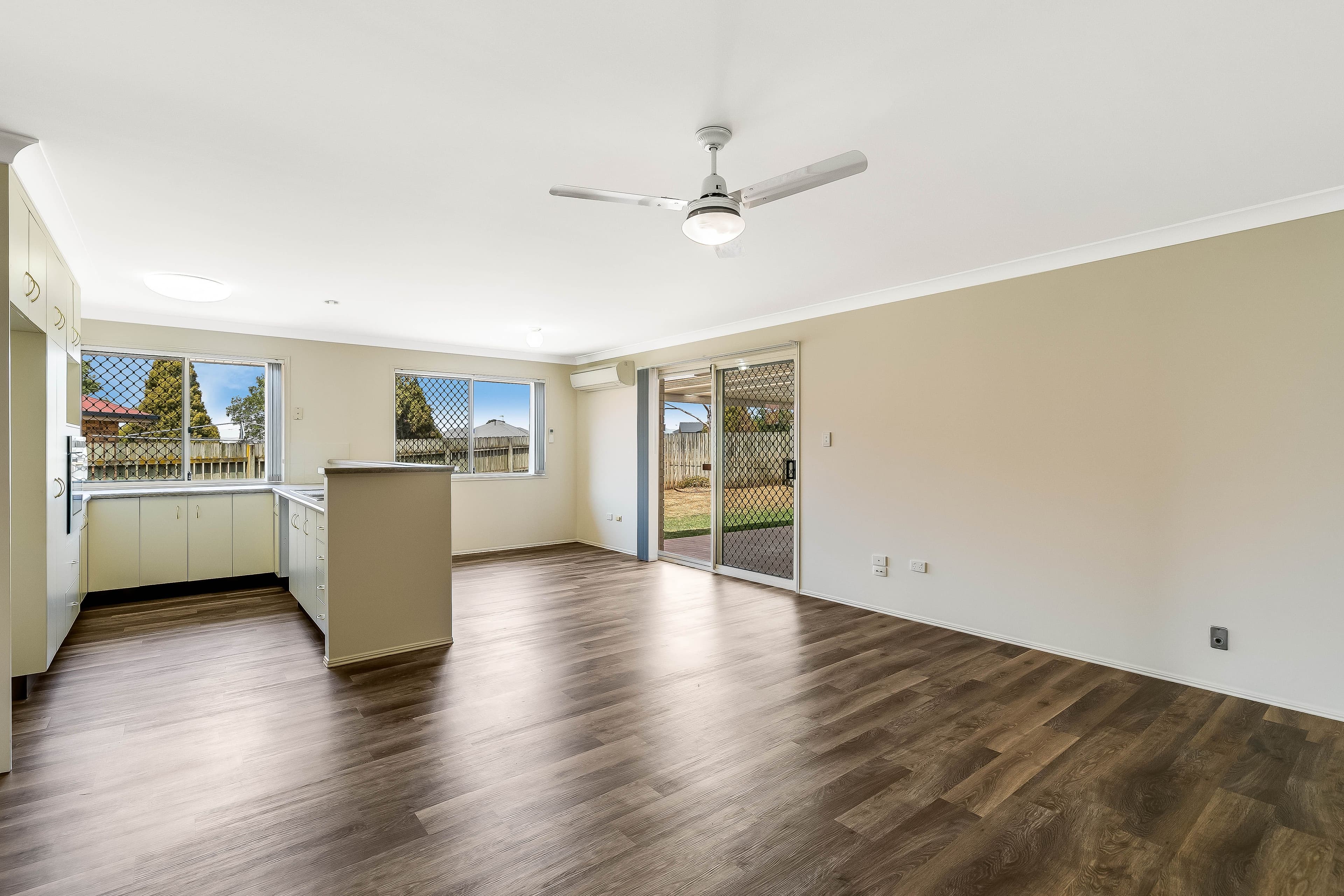 2 Elvery Court, Middle Ridge QLD 4350, Middle Ridge - Thumbnail 2