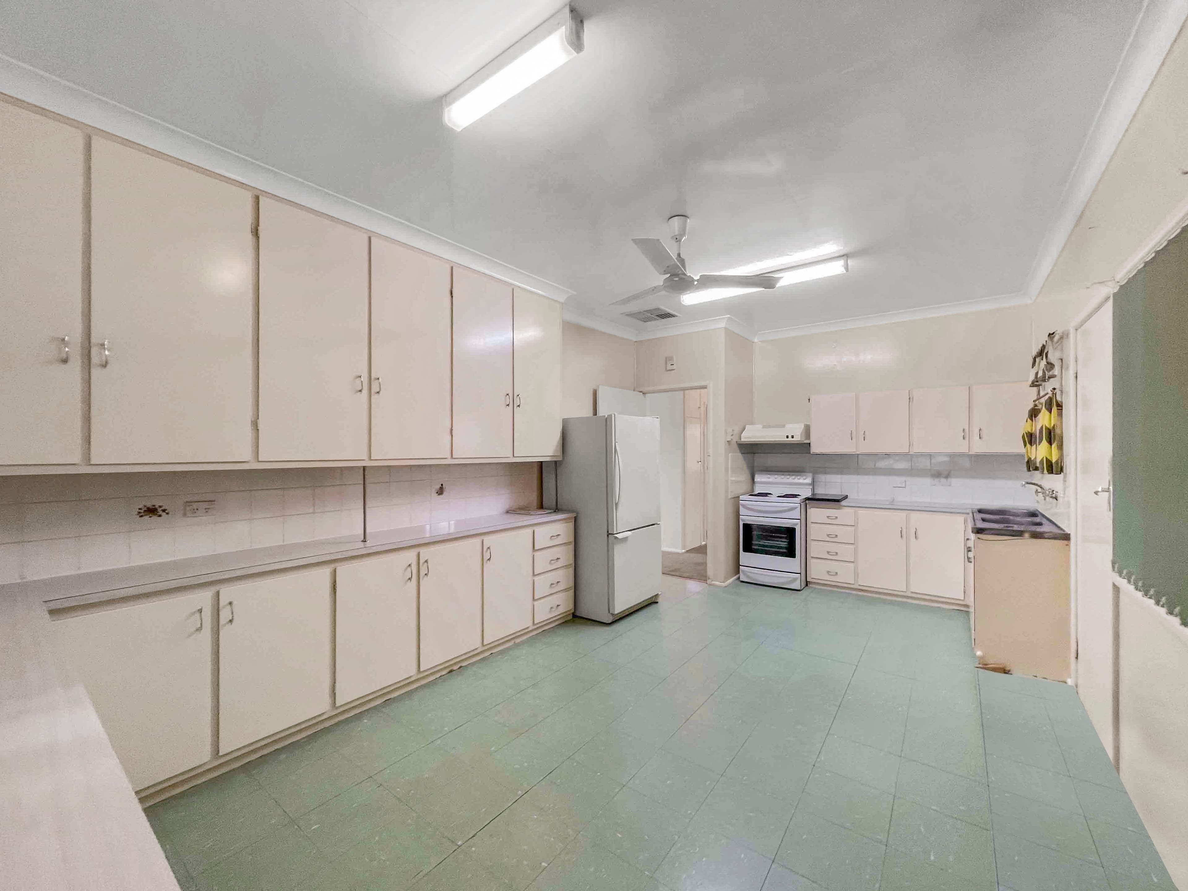 38 Hilda Street, Forbes NSW 2871, Forbes - Thumbnail 5