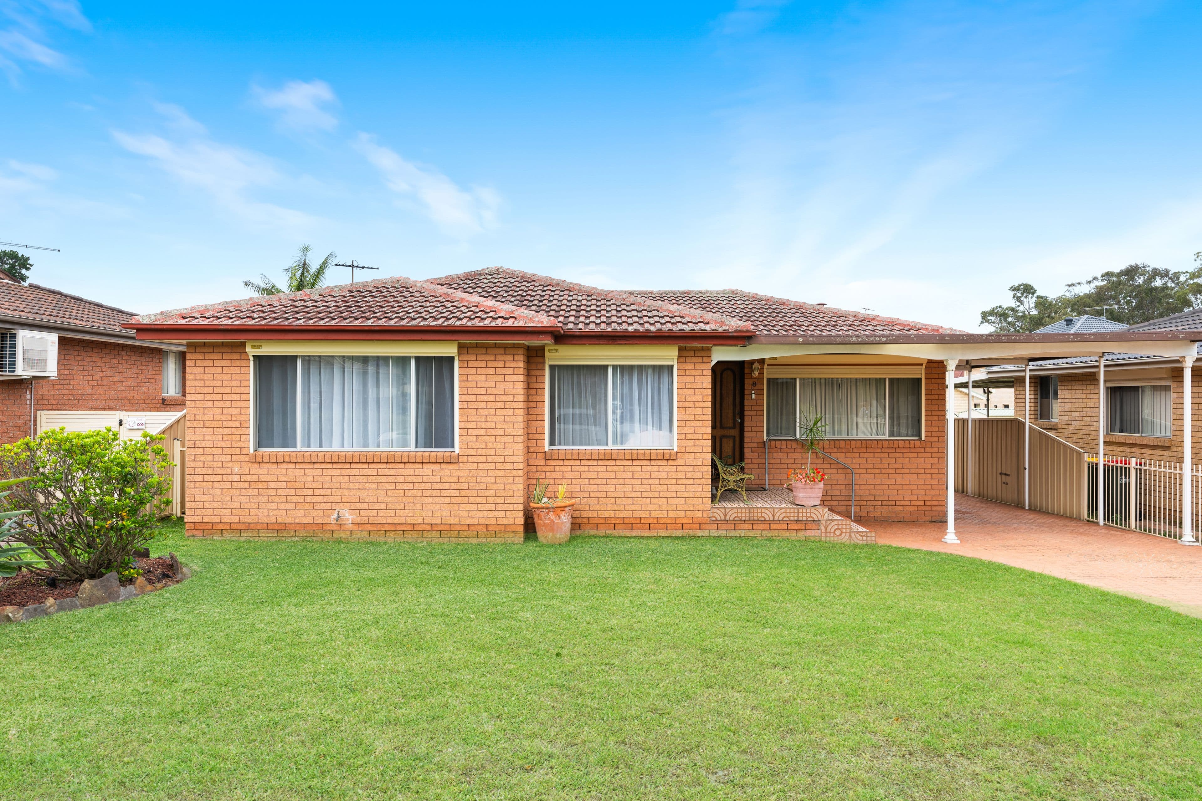 8 Coolatai Crescent, Bossley Park NSW 2176, Bossley Park - Thumbnail 2