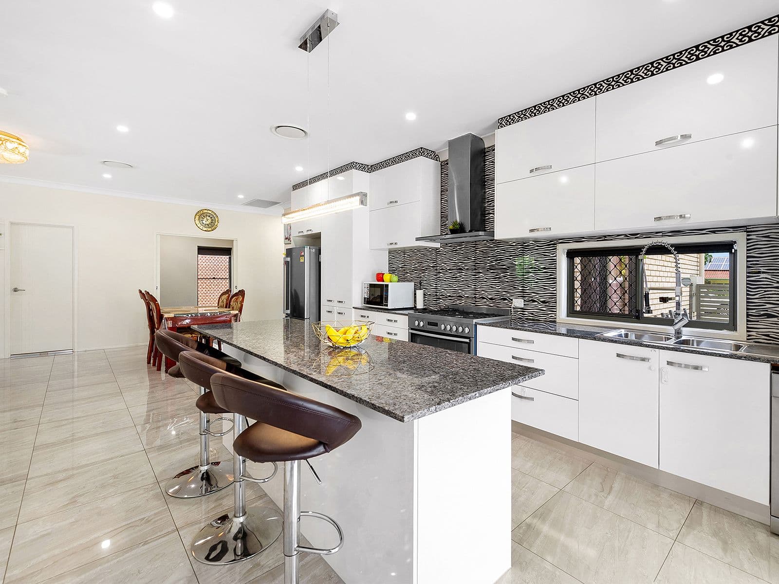 186 Dorville Road, Carseldine QLD 4034, Carseldine - Thumbnail 4