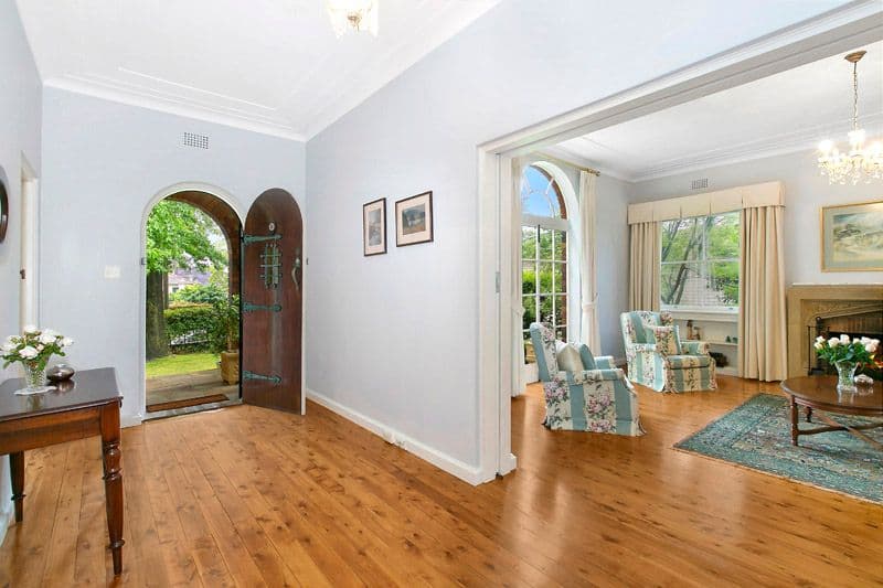 8 Brentwood Avenue, WARRAWEE NSW 2074, Warrawee - Thumbnail 2