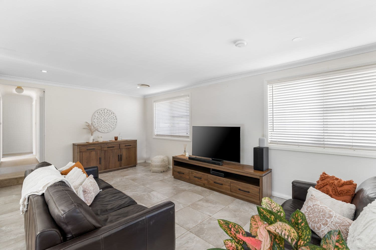 22 Carlyon Street, Killarney Vale NSW 2261, Killarney Vale - Thumbnail 2